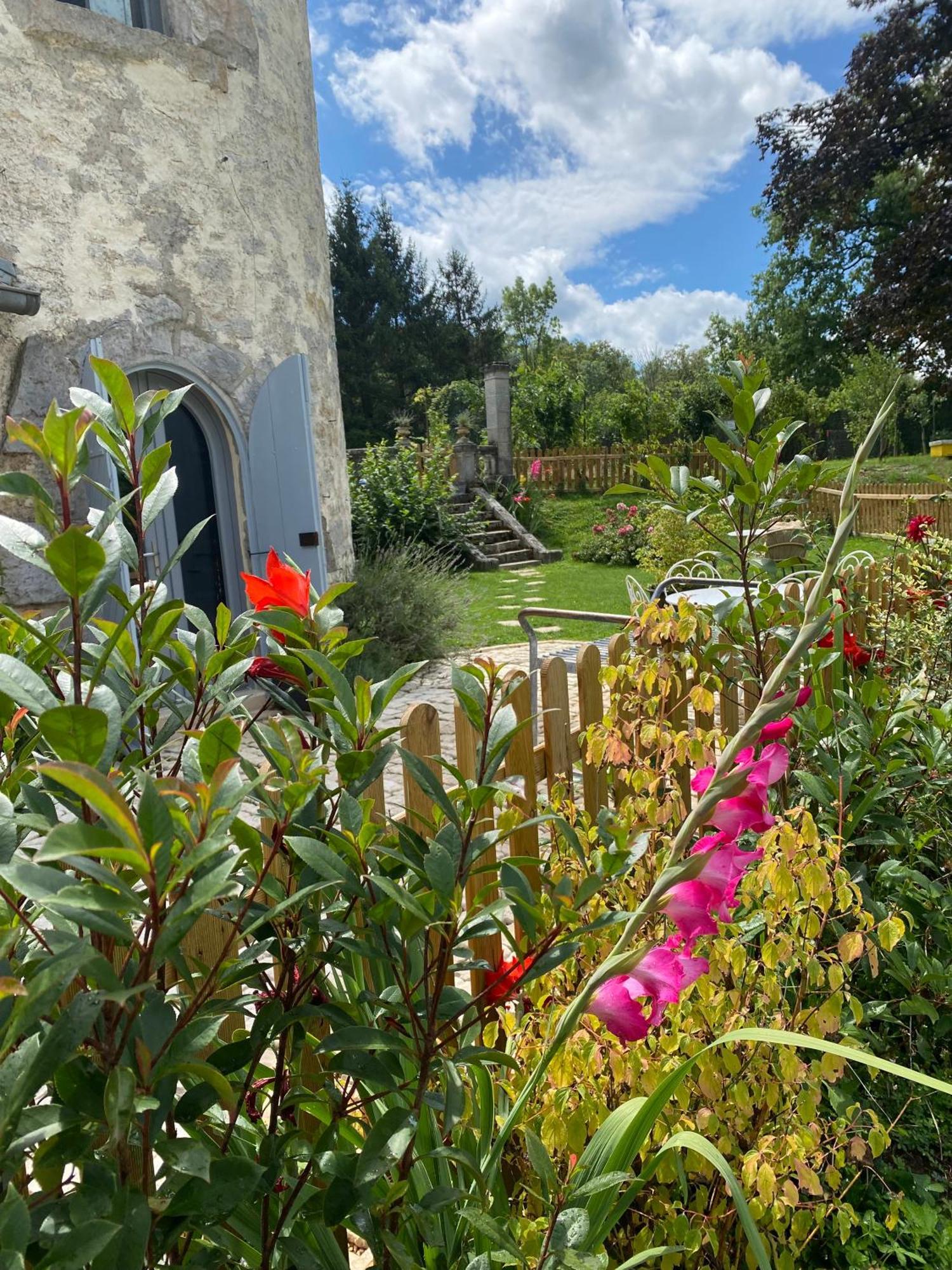 Bed and Breakfast Le Colombier De Malpas Quingey Екстер'єр фото