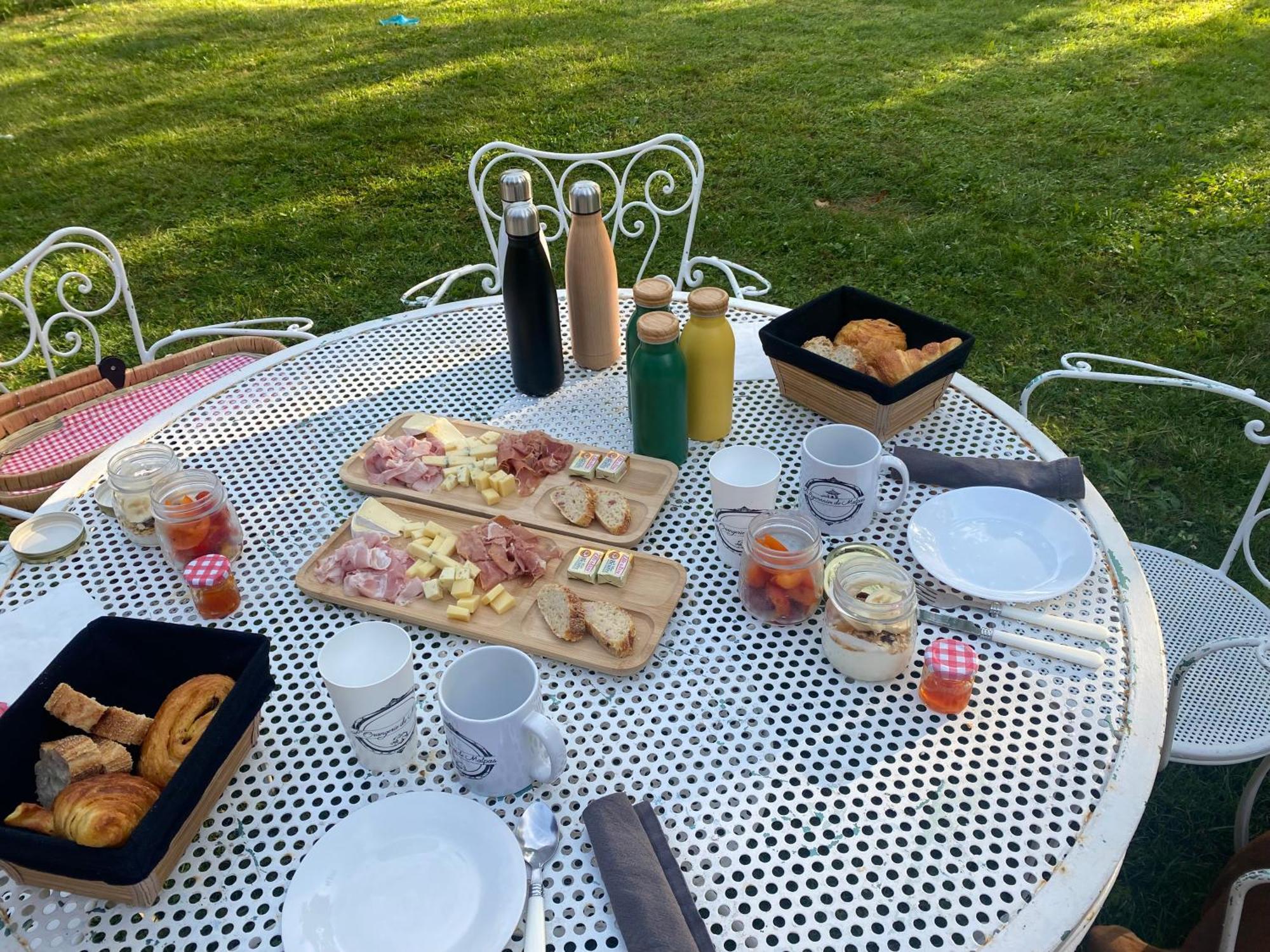 Bed and Breakfast Le Colombier De Malpas Quingey Екстер'єр фото